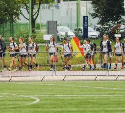 Platz acht für Paula Mennerich bei Lacrosse-Weltmeisterschaft Platz acht für Paula Mennerich bei Lacrosse-Weltmeisterschaft